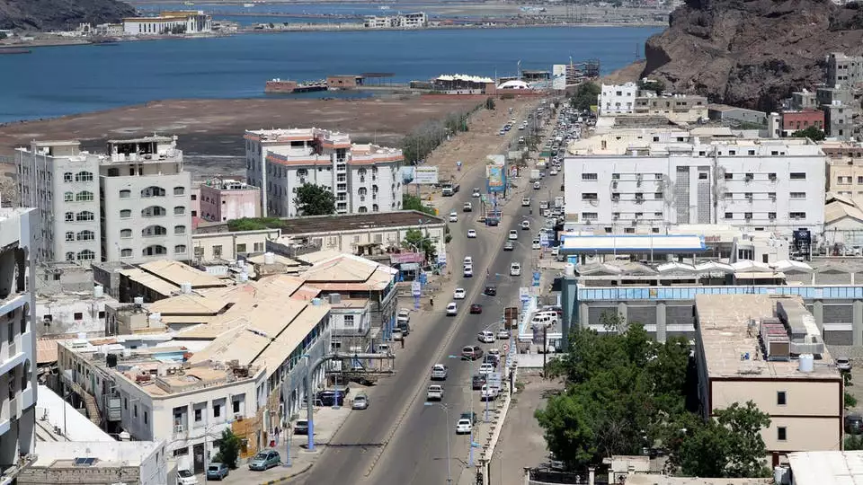 امطار خفيفة في #عدن و الارصاد يحذر من المنخفض الجوي