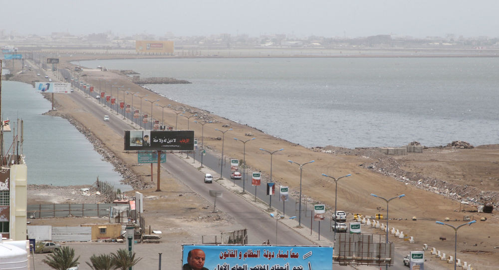 الحكومة اليمنية تنفي انخراطها في أي حوار مع المجلس الانتقالي
