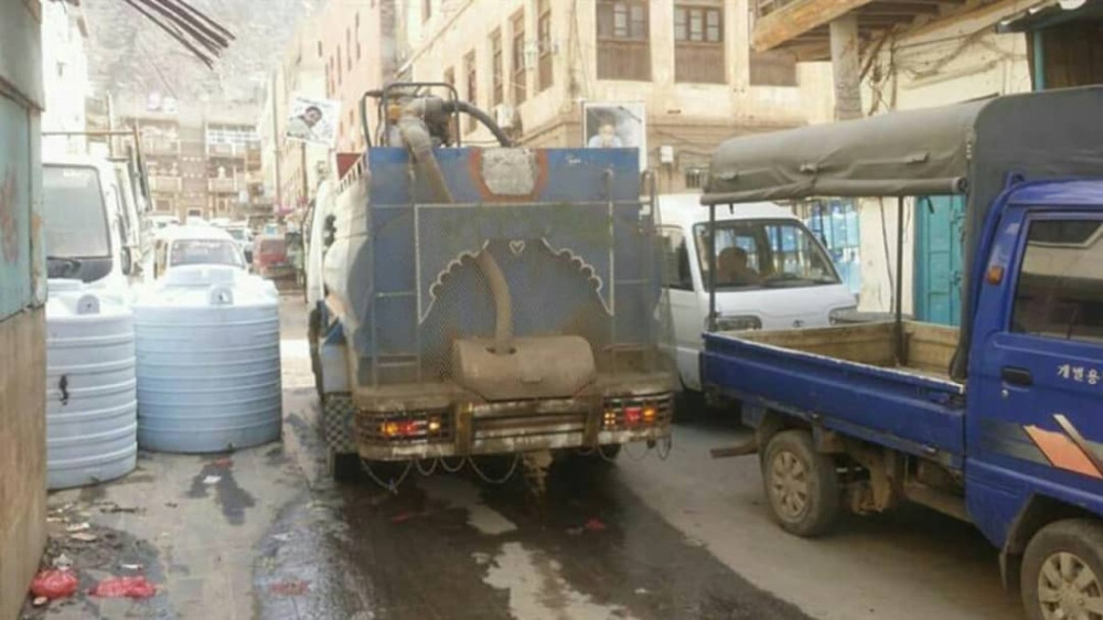 سكان في مديرية المنصورة يطلقون نداء استغاثة للسلطة المحلية و وزارة المياه بعدن
