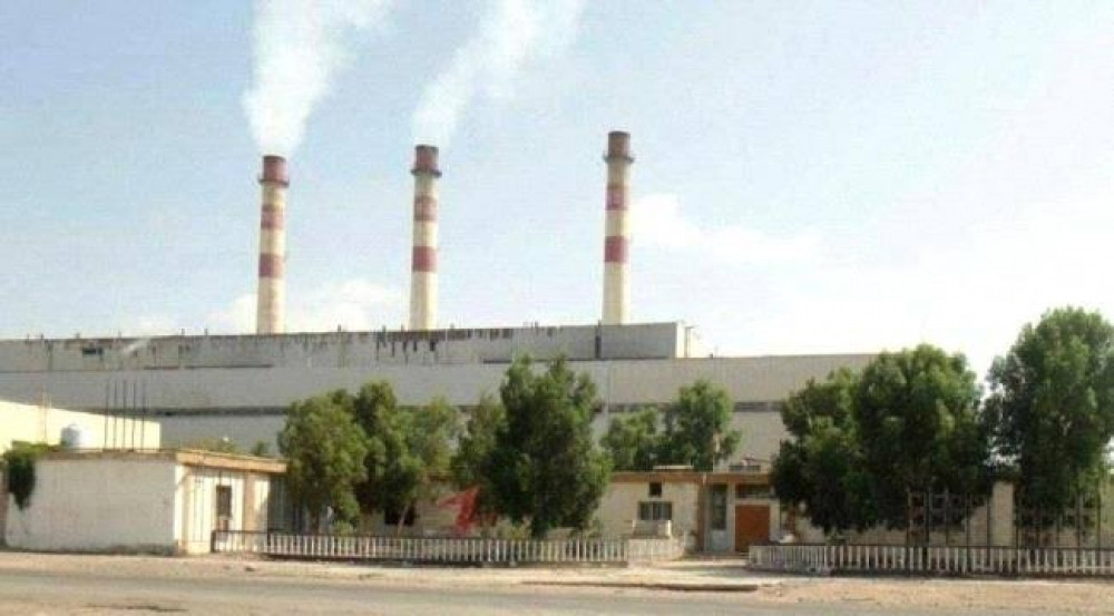 المواطنون بعدن يناشدون الحكومة والانتقالي والتحالف بتزويد محطات الكهرباء بالوقود