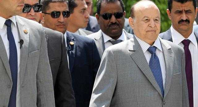أول تعليق رئاسي يكشف حقيقة إقامة الرئيس هادي في الرياض" ومنعه من السفر