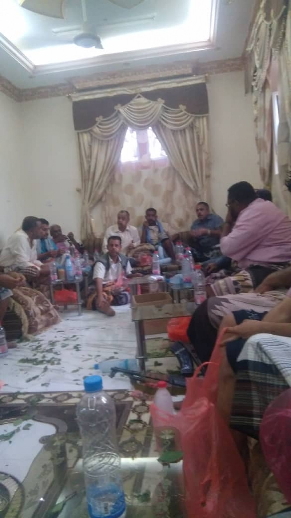 بحضور شخصيات اجتماعية ورسمية ..الاتفاق على انهاء حالة التوتر بلودر