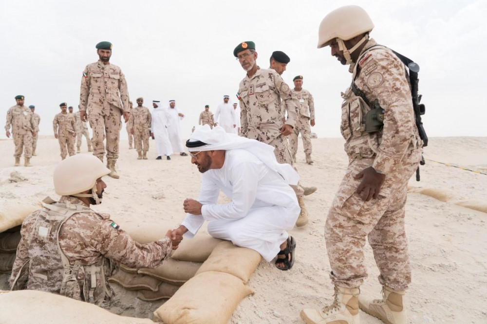 السعودية تتسلم مطار مدينة عدن من الإمارات التي تغادر إلى غرب المدنية