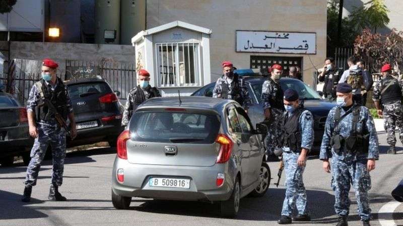 تفاصيل مثيرة لهروب عشرات السجناء في لبنان: بعضهم قتل في حادث ارتطام سيارة، وبعضهم اعتقل، فيما أعادت والدة أحدهم ابنها طوعا